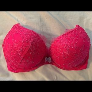 VS Bombshell Plunge Hot Pink with Eyelash Lace 34C